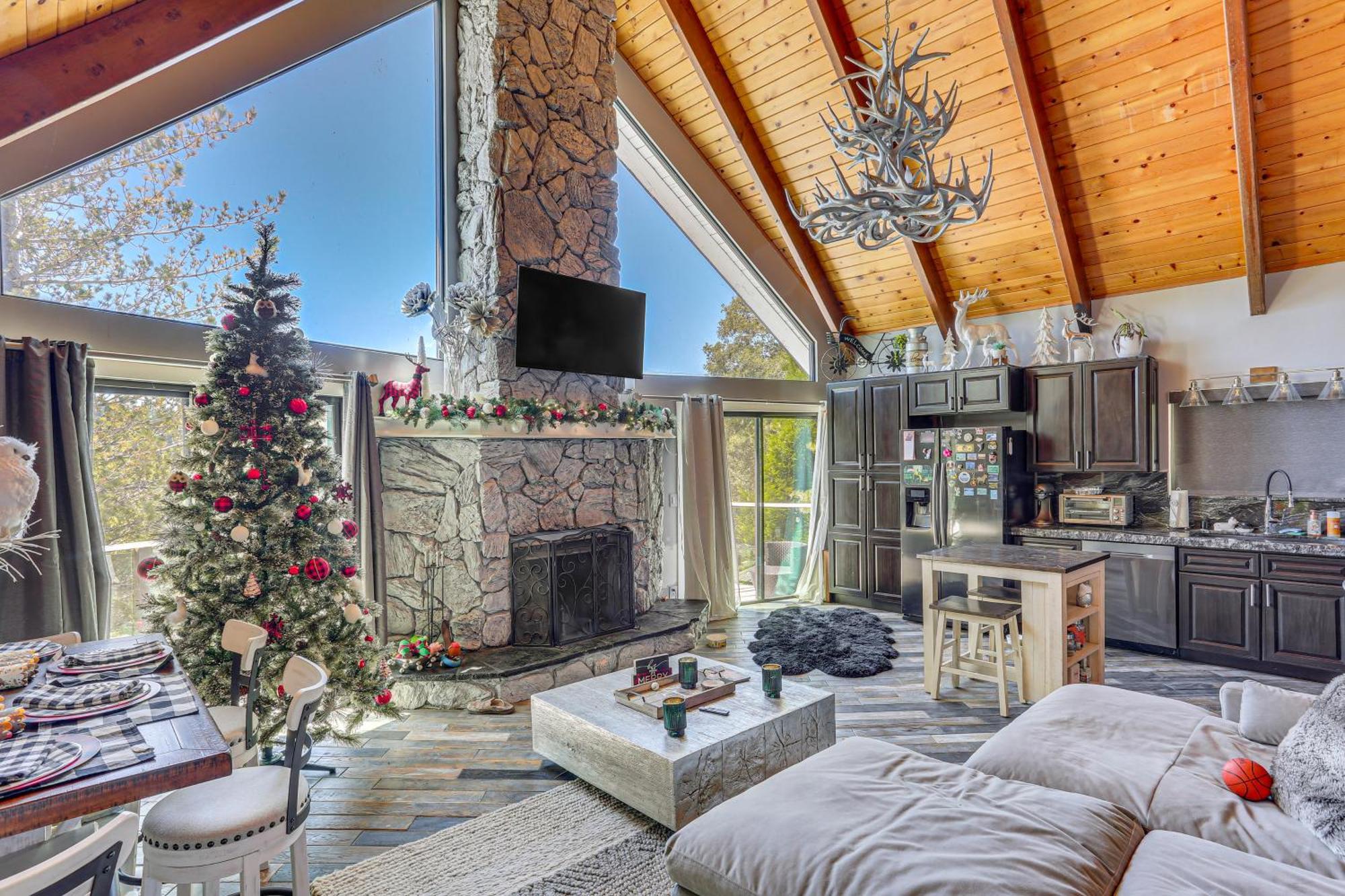 Lake Arrowhead Cabin With Hot Tub And Mountain Views! Exteriör bild